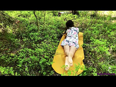 ❤️ Mgeni kwenye Tinder Anajichua Pussy Yangu na Kutombana kwa shauku msituni Ponografia kali