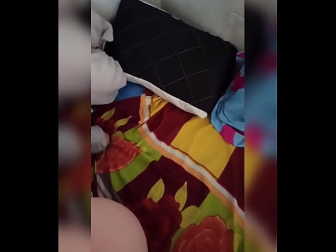 ❤️ Mwenzangu anakaa peke yake nyumbani kwa sababu mume wake anaenda likizo na mimi huchukua nafasi hiyo kumlamba na kumjaza maziwa. Ponografia kali
